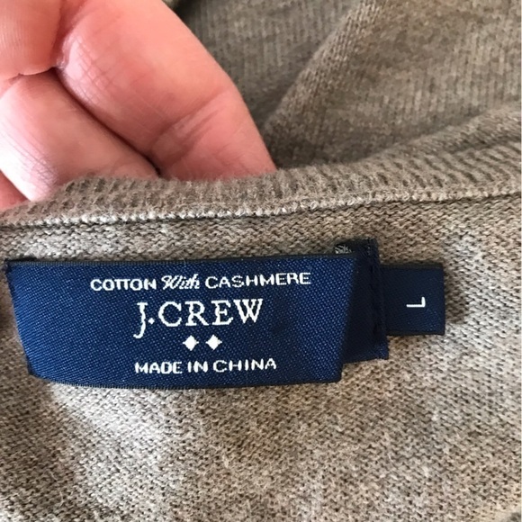 J Crew men’sV neck sweater.  Cotton cashmere blend.  Size large - Picture 4 of 5